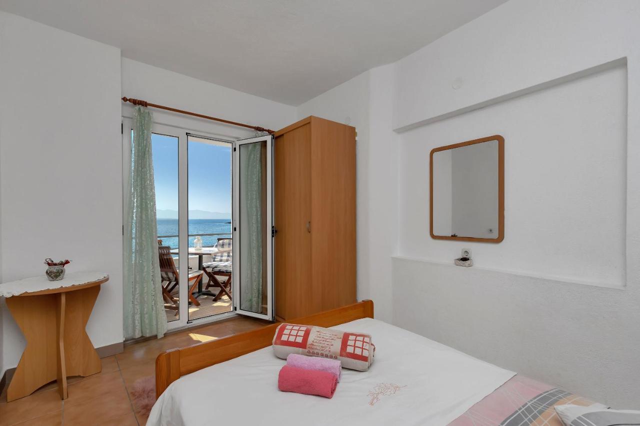 Apartments Nikola Bogomolje エクステリア 写真