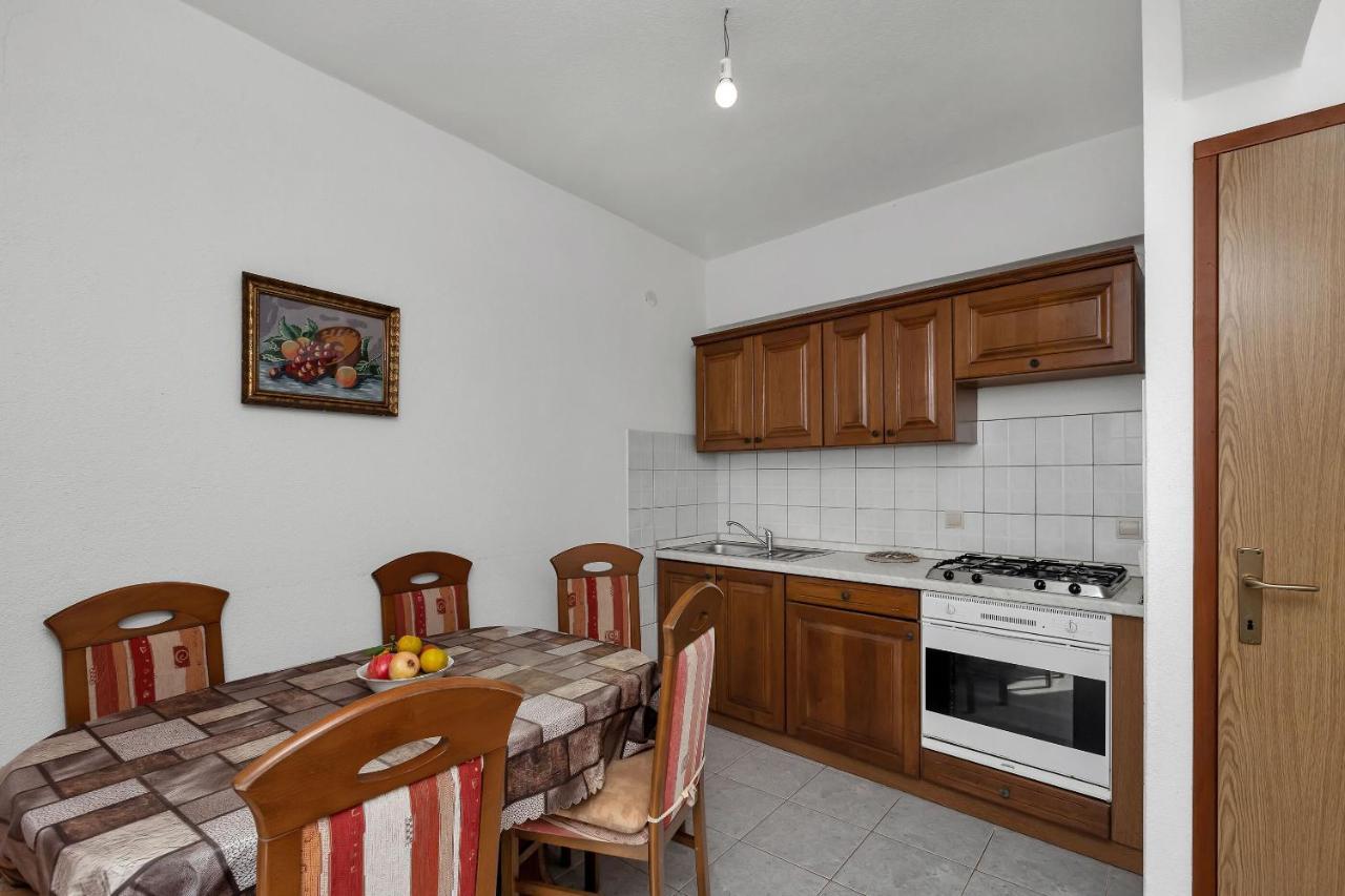 Apartments Nikola Bogomolje エクステリア 写真